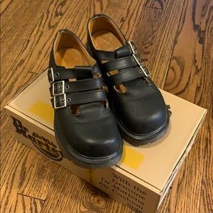 Dr Martens triple strap Mary Jane!